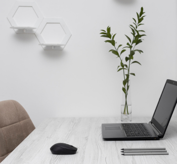 Office desk design Saudi Arabia