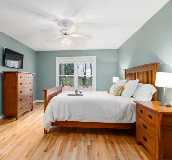 Bedroom furniture set design